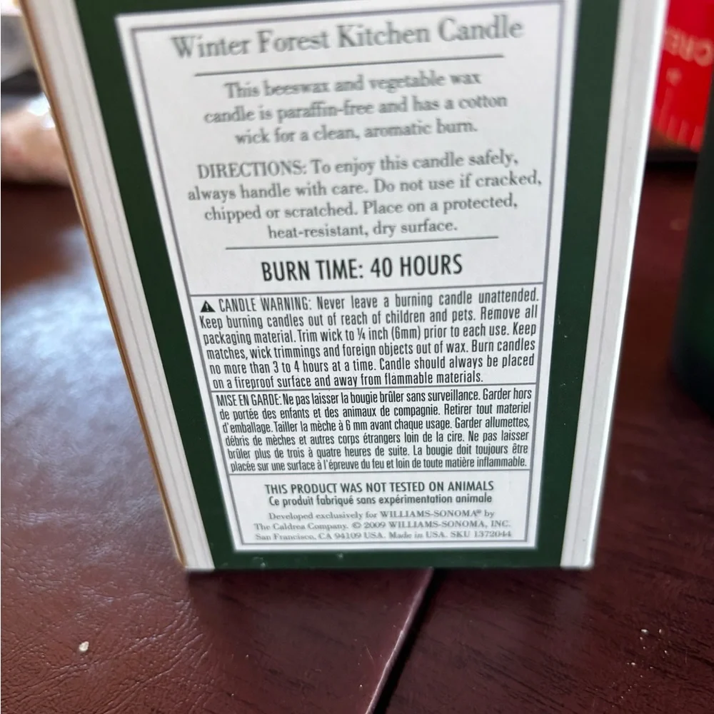 Williams Sonoma Kitchen Candle - Green with Gold Lid